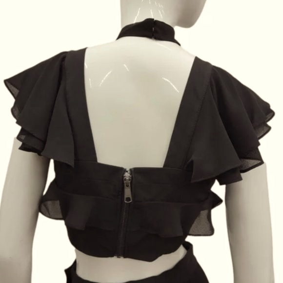 NASTY GAL black ruffled flutter sleeve criss cross halter crop top NWT XXS, XS - Picture 2 of 7